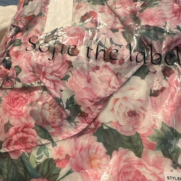 New with Tags reposhed from @miamioclock - Picture 4 of 4